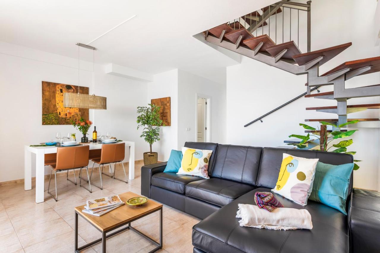 Beachfront Triplex With Swimming Pool & Parking Radazul Eksteriør bilde