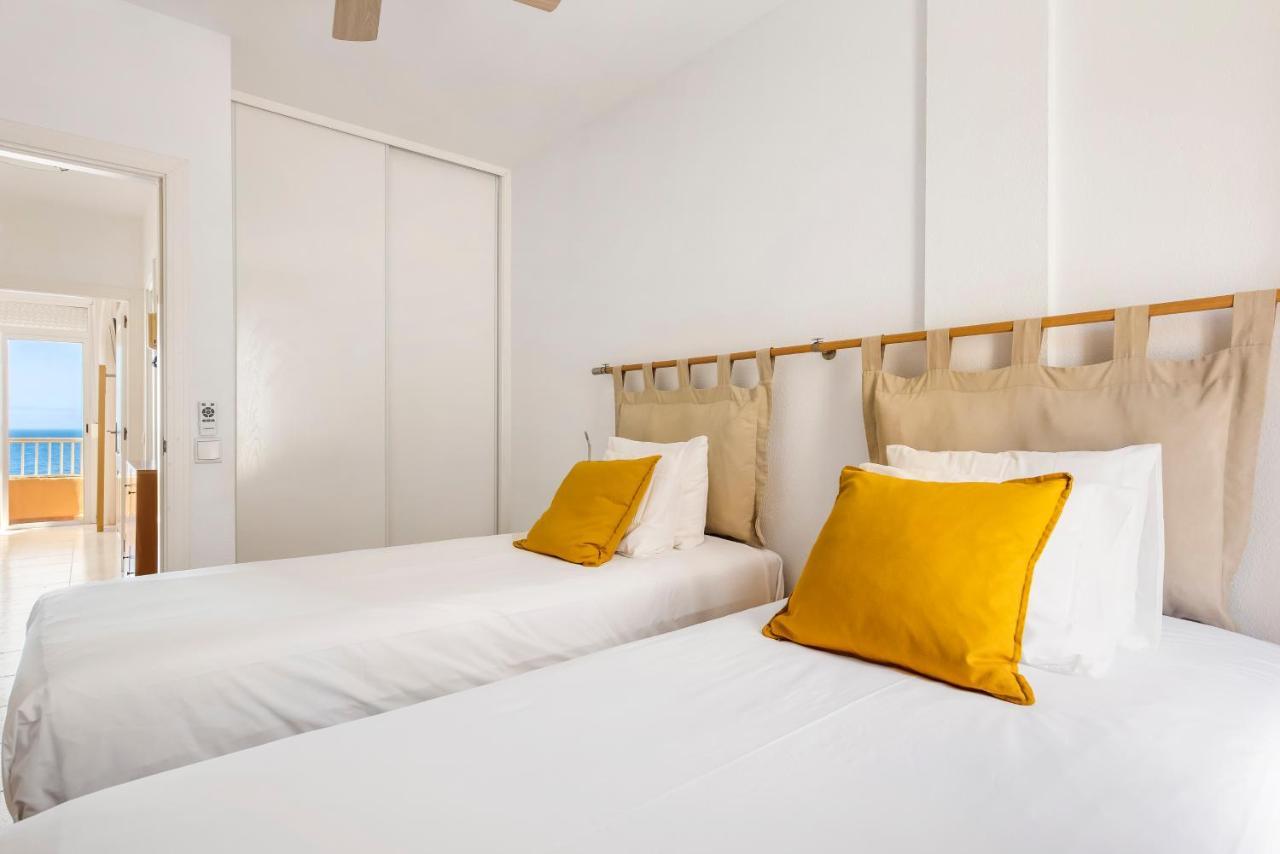 Beachfront Triplex With Swimming Pool & Parking Radazul Eksteriør bilde